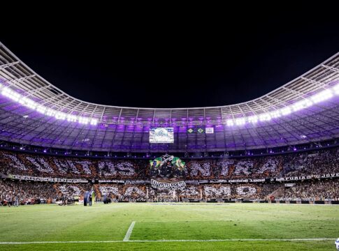 torcida-do-ceara-faz-mosaico-contra-o-racismo-no-estadio-castelao