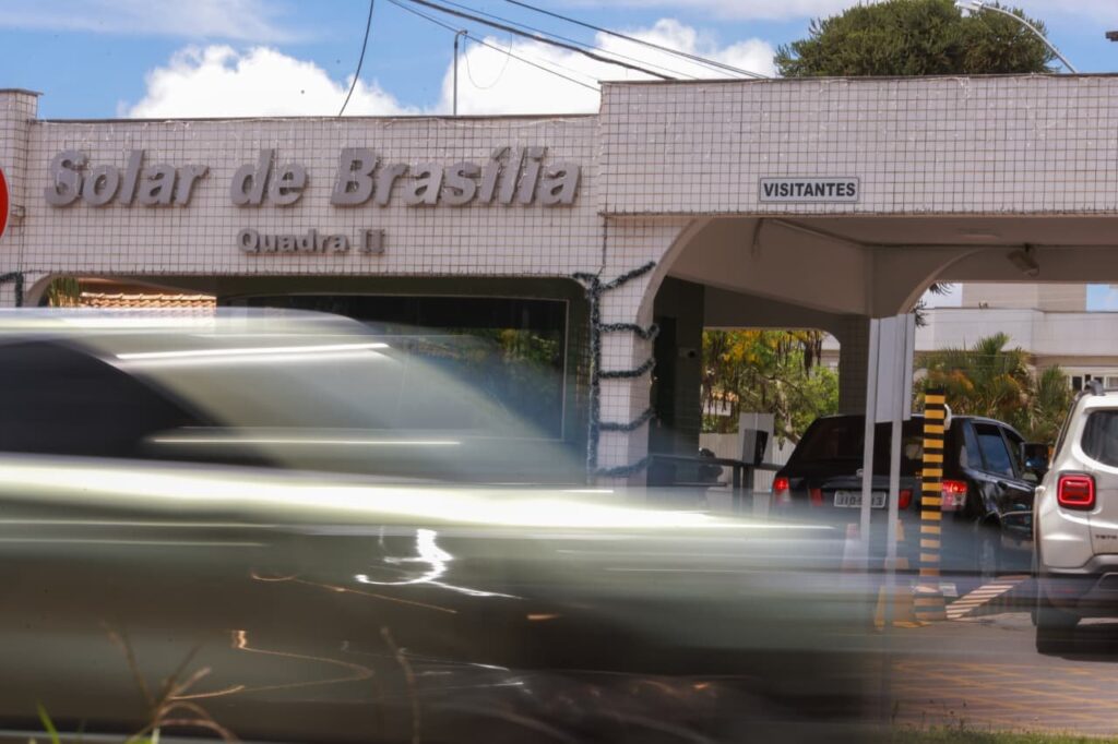 condominio-de-bolsonaro-volta-a-rotina-apos-episodios-de-tensao