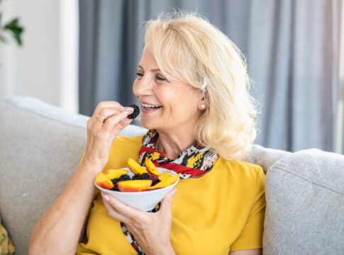 4-frutas-que-apoiam-o-intestino-e-ajudam-a-regular-o-acucar-no-sangue