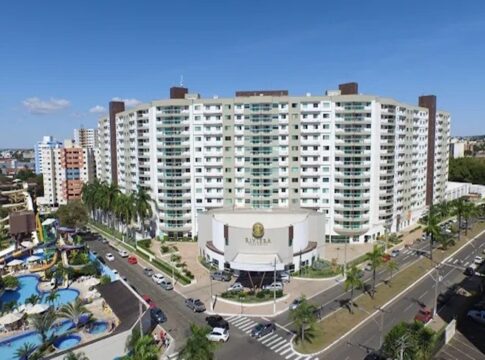 caldas-novas:-donos-de-flats-sao-impedidos-de-receber-hospedes-e-pm-e-chamada