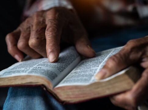 pastor-estupra-enteadas-gemeas-e-e-preso-no-rio-de-janeiro