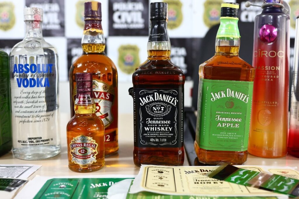 mais-de-182-mil-litros-de-bebidas-irregulares-sao-apreendidos-em-mg