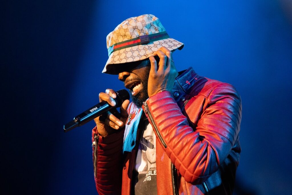 rapper-e-condenado-a-14-anos-de-prisao-“influencia-estrangeira-ilegal”