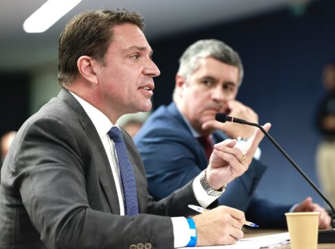 pt-rebate-pl-e-diz-que-camara-nao-tem-de-votar-prisao-de-ramagem