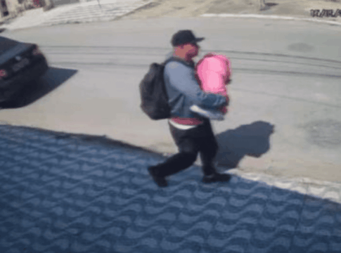 denunciado-por-morte-de-ex-delegado-foi-flagrado-com-fuzil-em-cobertor