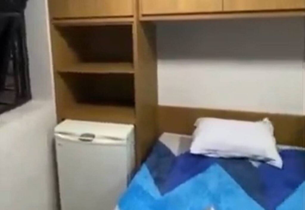 sala-onde-bolsonaro-esta-preso-tem-tv,-banheiro-e-ar-condicionado