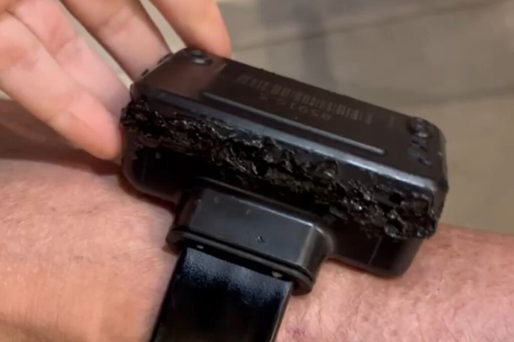 bolsonaro-confessa-que-queimou-tornozeleira-com-ferro-quente-e-justifica:-“curiosidade”