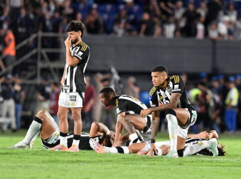 atacante-do-cruzeiro-zoa-atletico-mg-apos-vice-na-sul-americana;-veja