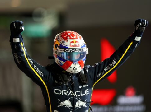 f1:-verstappen-vence-em-las-vegas-e-se-mantem-na-disputa-pelo-titulo