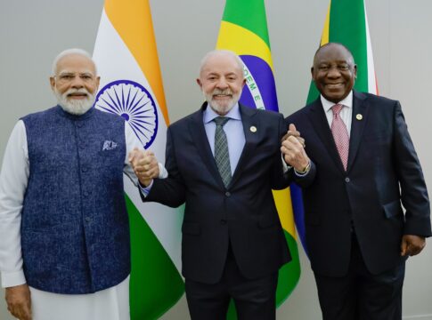 na-africa-do-sul,-lula-defende-“dialogo”-sobre-direitos-reprodutivos