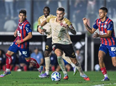 vasco-tenta-quebrar-tabu-de-13-anos-contra-o-bahia;-veja-e-aposte