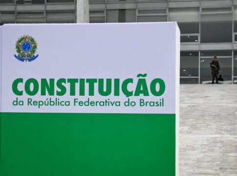 mais-uma-lei-nao-resolve-(por-mary-zaidan)