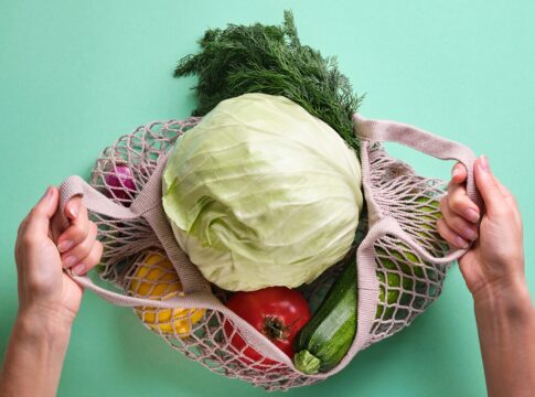 repolho-esquecido-na-geladeira-brilha-nesta-deliciosa-receita-defumada
