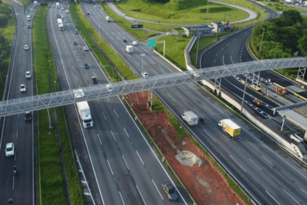 policia-investiga-morte-de-homem-arremessado-de-viaduto-no-rodoanel