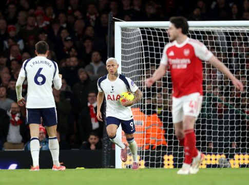 video:-richarlison-marca-golaco-no-classico-entre-arsenal-x-tottenham