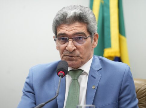 emenda-de-deputado-baiano-beneficiou-empresa-da-mulher-de-ex-assessor