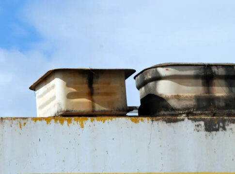 agua-desperdicada-no-df-poderia-encher-121-piscinas-olimpicas-por-dia