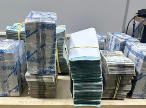 pf-prende-dupla-com-r$-1,5-milhao-em-especie-sem-origem-comprovada