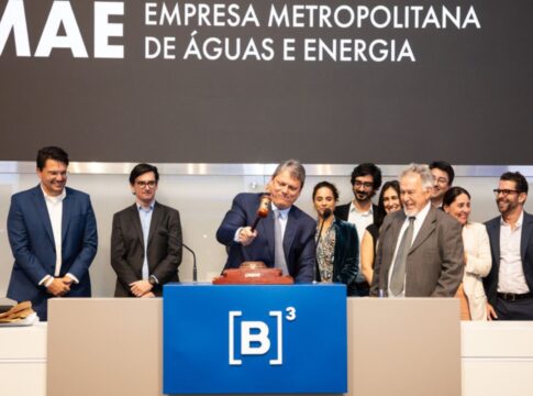 como-a-crise-do-master-respinga-no-governador-tarcisio-de-freitas