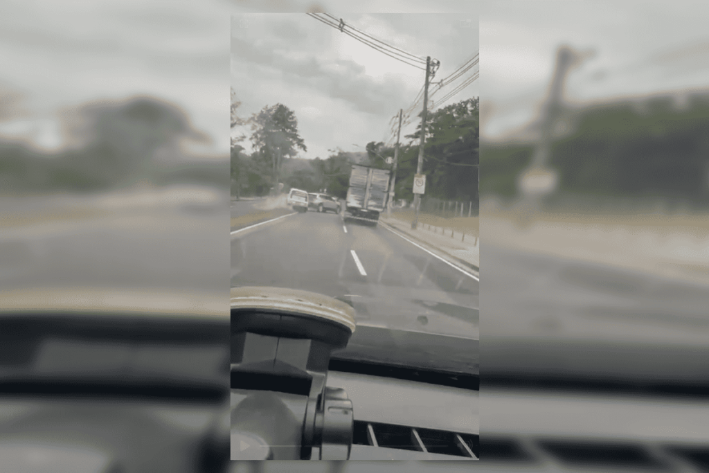 caminhoneiro-joga-veiculo-e-arremessa-carro-apos-ultrapassagem-tensa