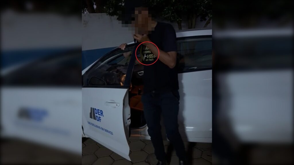 funcionario-que-dirigia-viatura-bebado-vestia-camisa-do-maio-amarelo