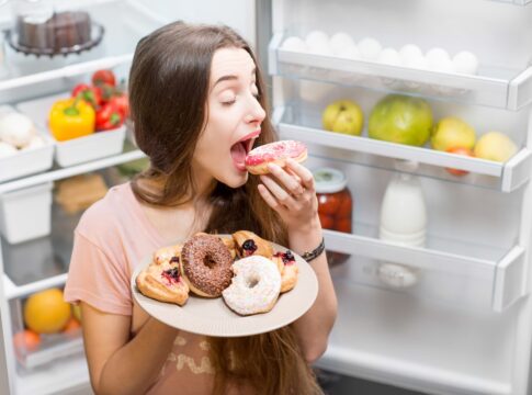 comer-doces-sem-ter-picos-de-glicose-e-possivel!-nutrologa-revela-como