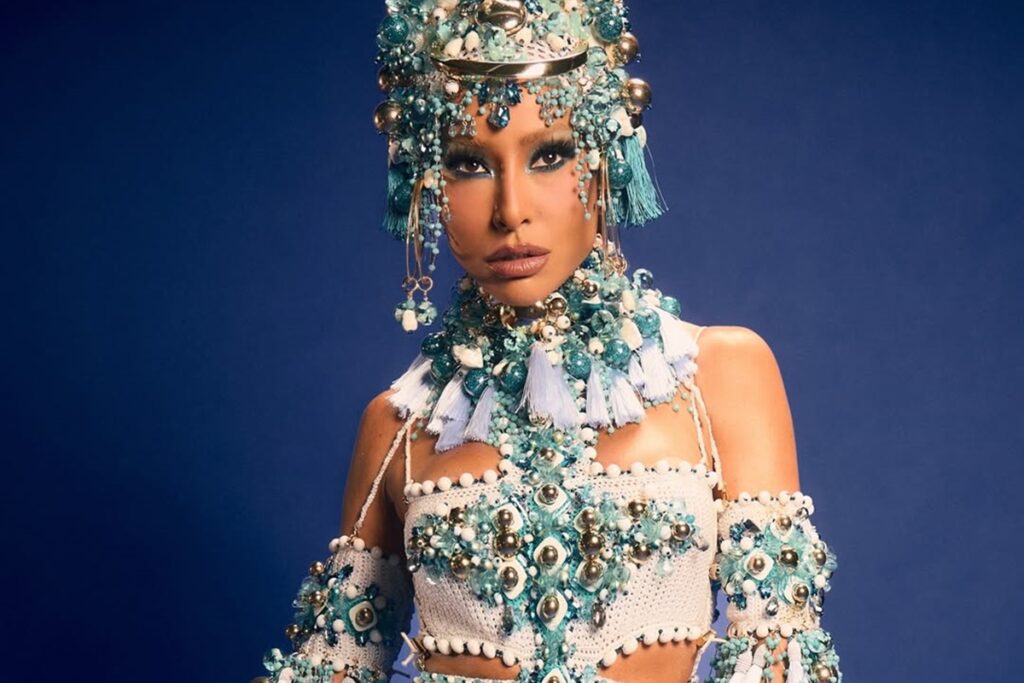 sabrina-sato-e-irma,-karina,-se-tornam-socias-de-camarote-na-sapucai