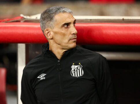 brasileirao:-vojvoda-faz-revelacao-sobre-neymar-apos-empate-com-inter