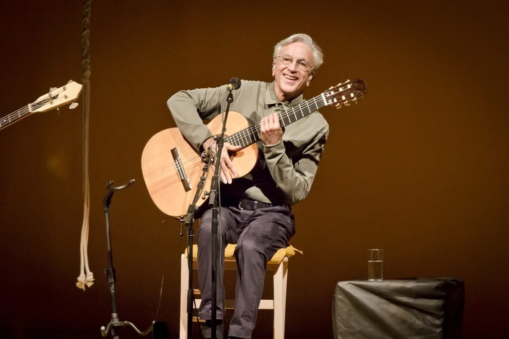 caetano-veloso-subira-ao-palco-em-brasilia;-compre-seu-ingresso