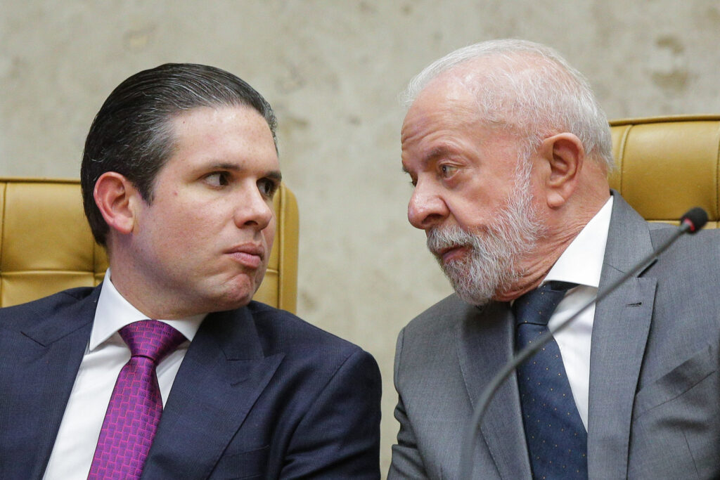 inimigo-do-pt,-hugo-motta-consulta-ministros-do-stf-sobre-anistia
