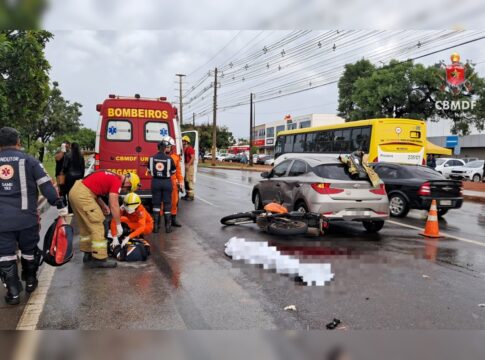 motociclista-mata-homem-atropelado-e-bate-em-dois-carros-no-df
