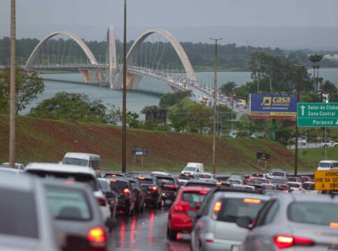 df-tem-oito-horas-consecutivas-de-chuva-e-alerta-para-tempestade