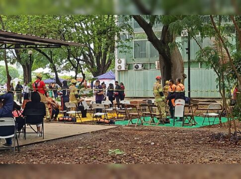 fumaca-preta:-explosao-em-ministerio-deixa-pessoas-presas-em-elevador