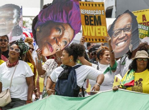 marcha-em-brasilia-une-mulheres-de-todo-pais-na-luta-contra-o-racismo