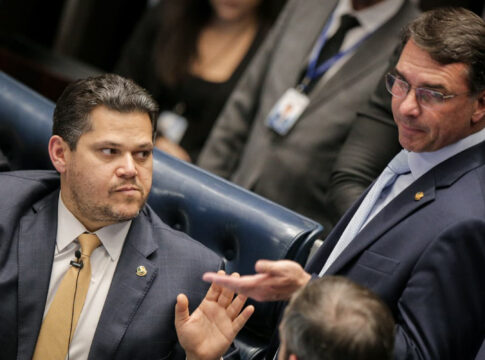 senadores-veem-alcolumbre-mais-aberto-a-anistia-por-causa-de-messias