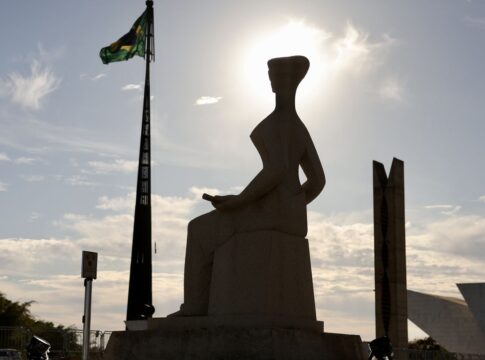 stf-estabelece-fim-do-processo-de-bolsonaro,-torres-e-ramagem