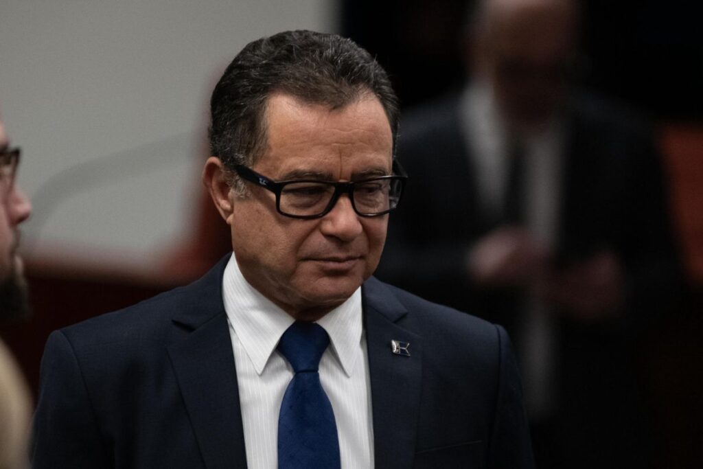 almir-garnier,-ex-comandante-da-marinha,-e-preso-por-trama-golpista