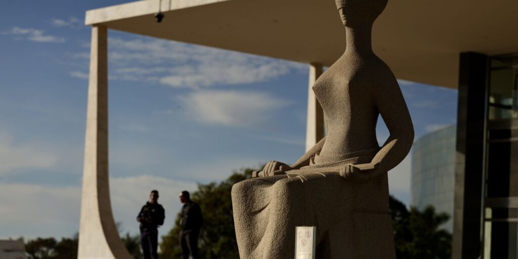 stf-determina-execucao-das-penas-de-bolsonaro-e-mais-reus-do-nucleo-1