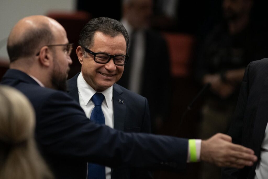 saiba-onde-almir-garnier,-ex-comandante-da-marinha,-cumprira-pena