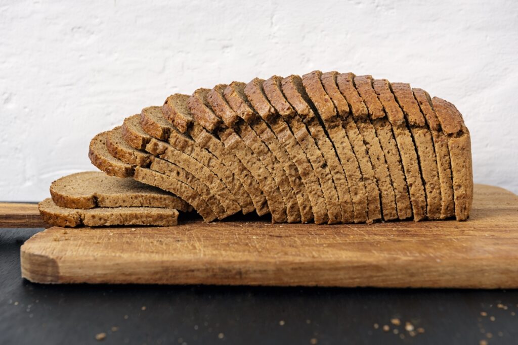 pao-de-forma-100%-integral:-macio,-nutritivo-e-facil-de-fazer-em-casa