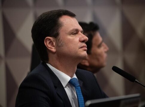 stf-determina-que-anderson-torres-retire-tornozeleira-eletronica