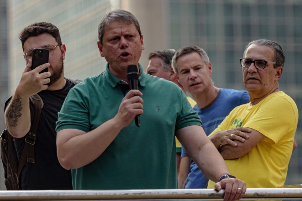 tarcisio-promete-luta-por-anistia-a-bolsonaro-e-diz-nao-temer desgaste