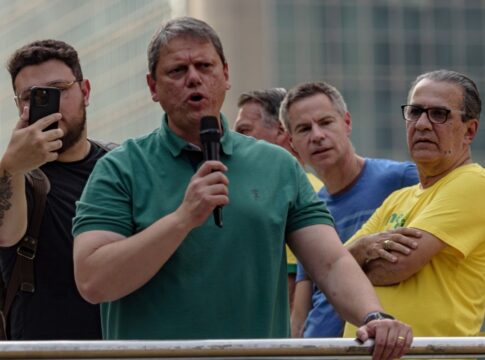 tarcisio-promete-luta-por-anistia-a-bolsonaro-e-diz-nao-temer desgaste