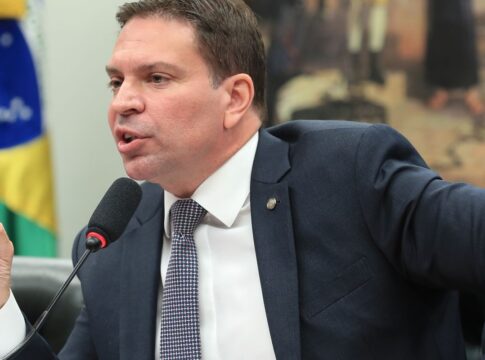 moraes-comunica-camara-sobre-perda-do-mandato-de-ramagem