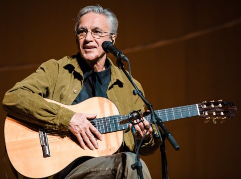 transa:-o-album-que-caetano-veloso-fez-no-exilio-e-virou-obra-prima