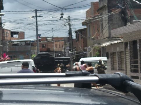 crianca-e-baleada-dentro-de-escola-durante-operacao-na-mare
