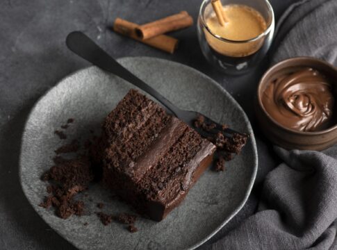 bolo-de-chocolate-com-ganache:-perfeito-para-celebrar-o-dia-do-bolo