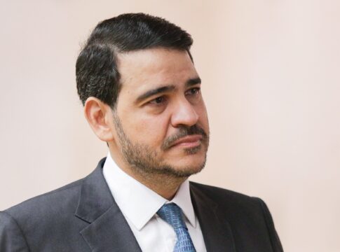 em-busca-de-votos-no-senado,-messias-segue-ignorado-por-alcolumbre