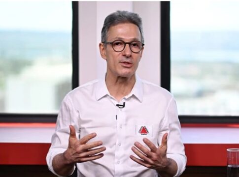 zema-nao-recua,-defende-nomes-de-direita-e-rechaca-“divisao”-de-votos