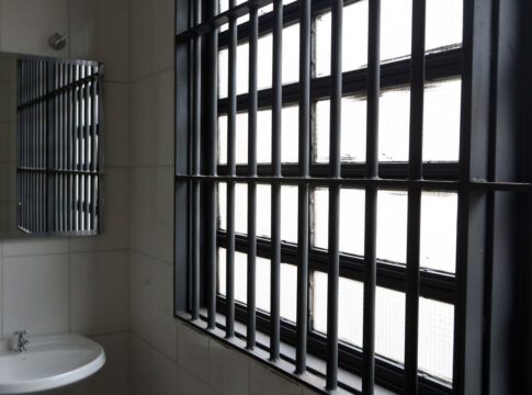 crise-climatica-expoe-presos-a-ambientes-insalubres,-alerta-dpu